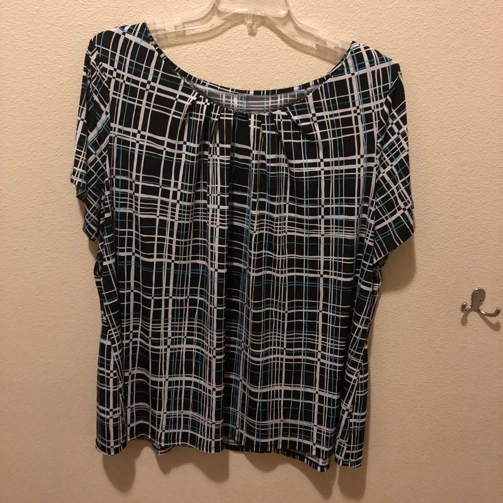 3X Worthington Patterned Blouse w/Pleated Collar
